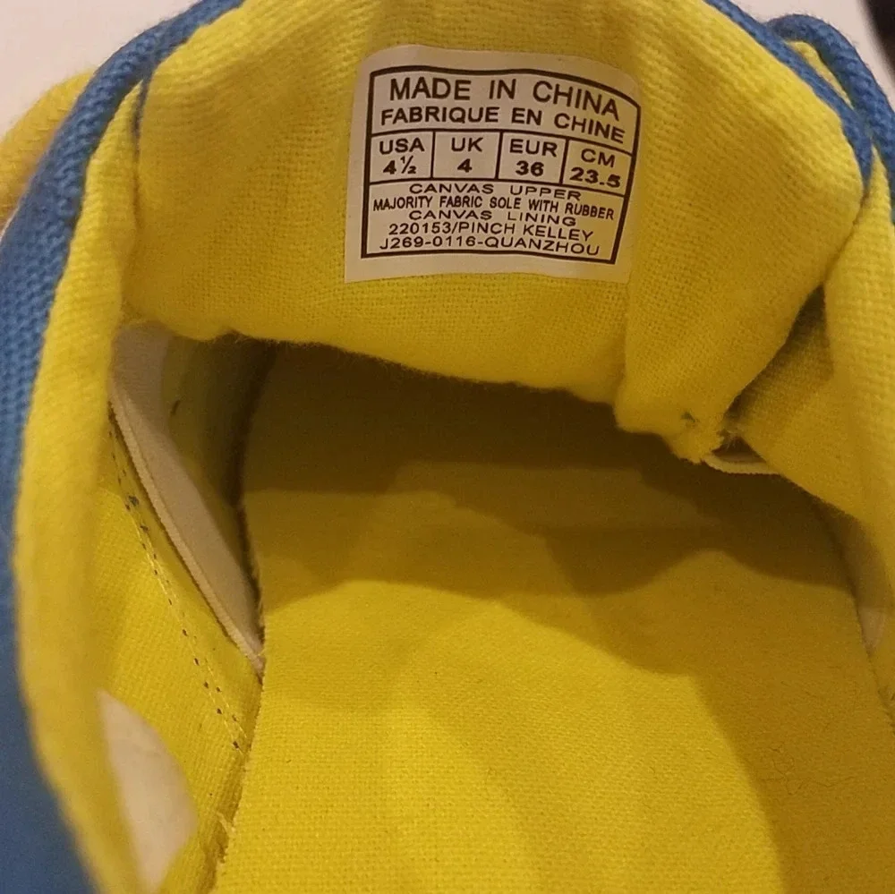 Cole Haan Pinch canvas  Boys moccasins  sz.4,5